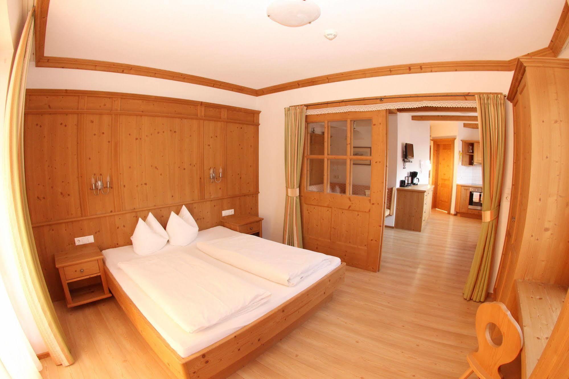 Das Gaestehaus Schneider Am Dorfplatz Alpbach Ngoại thất bức ảnh