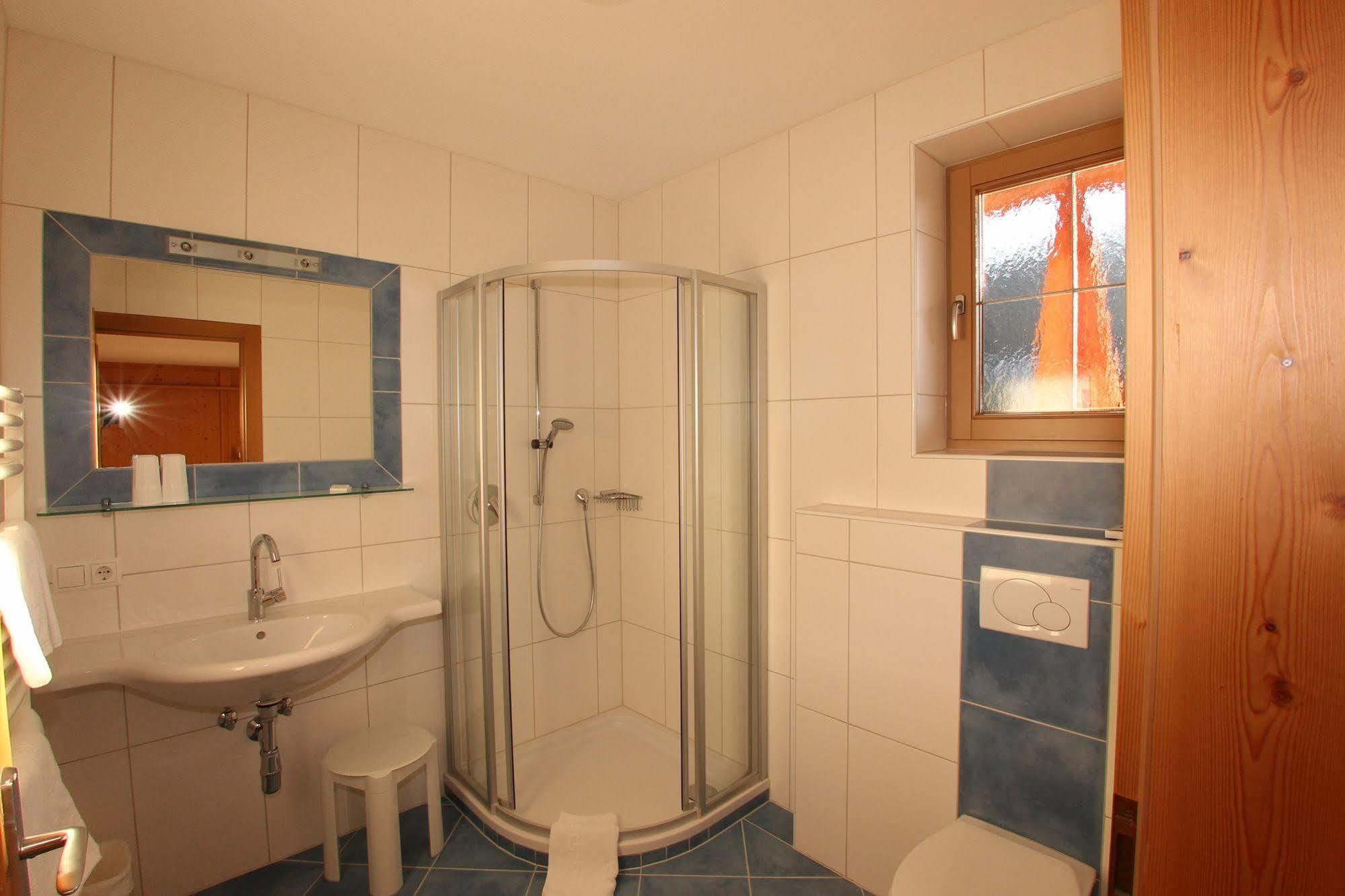 Das Gaestehaus Schneider Am Dorfplatz Alpbach Ngoại thất bức ảnh